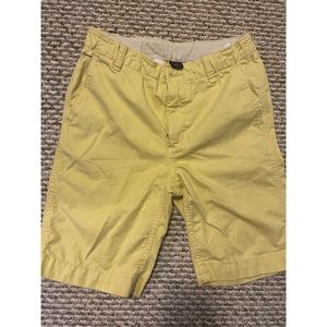 Gap Yellow boys Size 10 khaki shorts in hood preowned condition